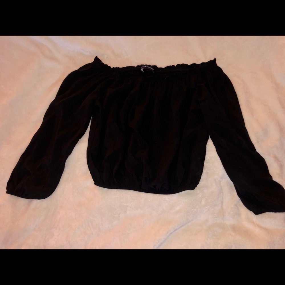 Brandy Melville cropped peasant top